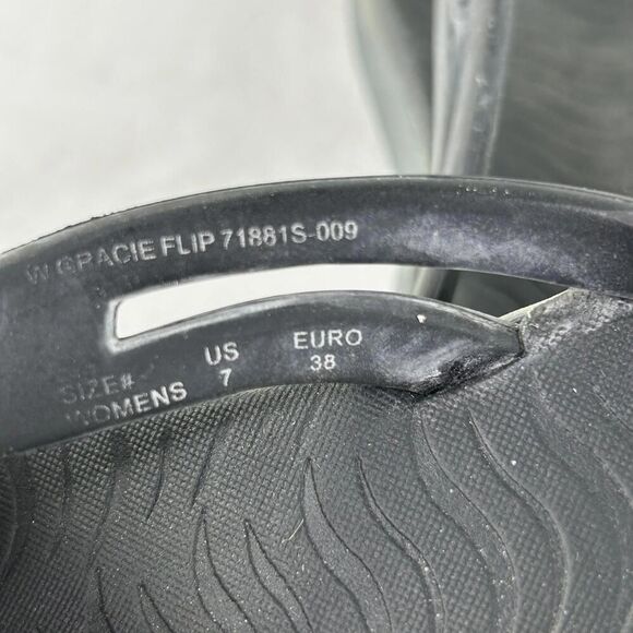 Bogs Women's Flip-Flops US 7 Black Summer Beach Thong Sandals - Picture 9 of 10